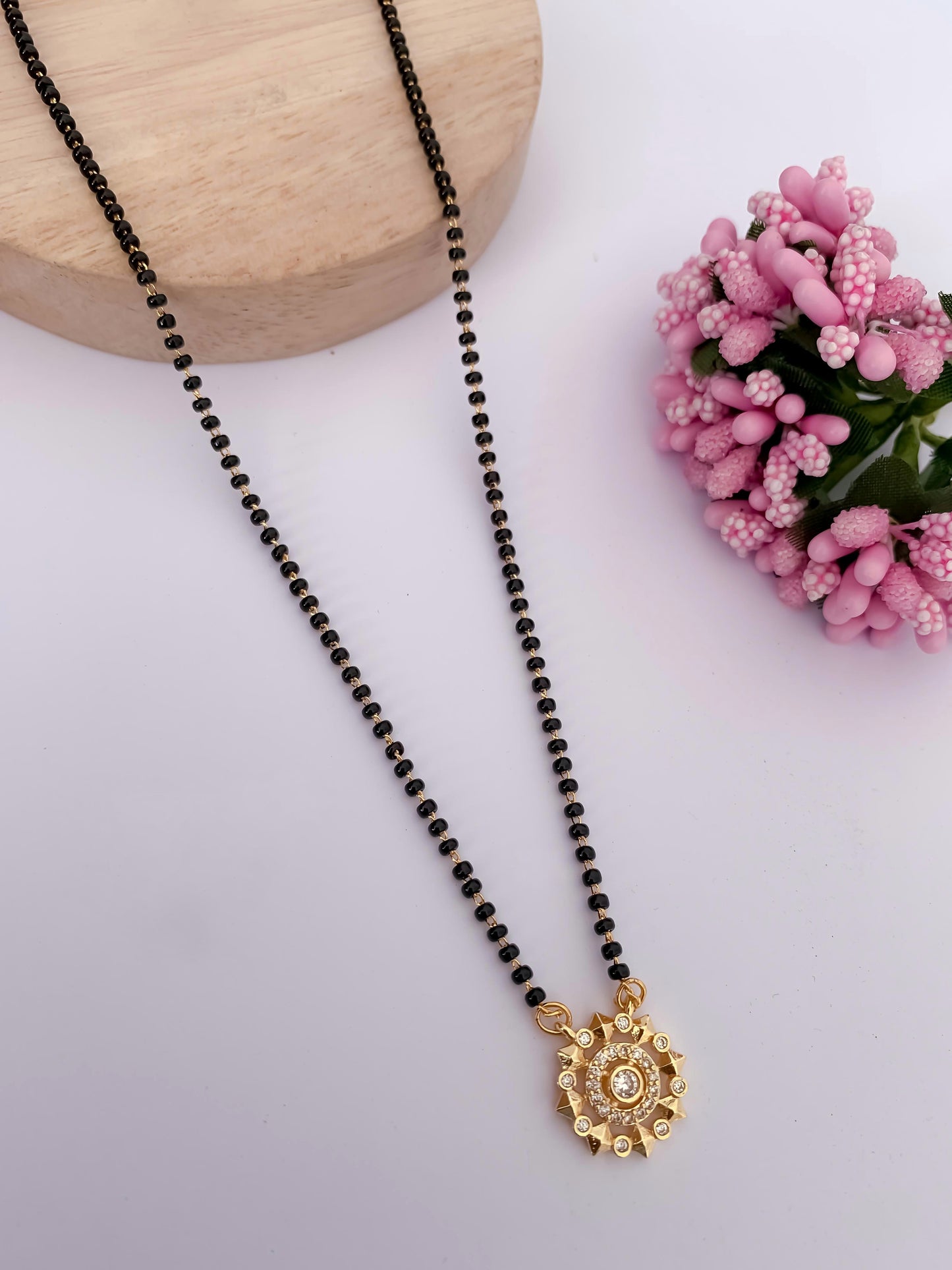 Hexaflower Gold mangalsutra
