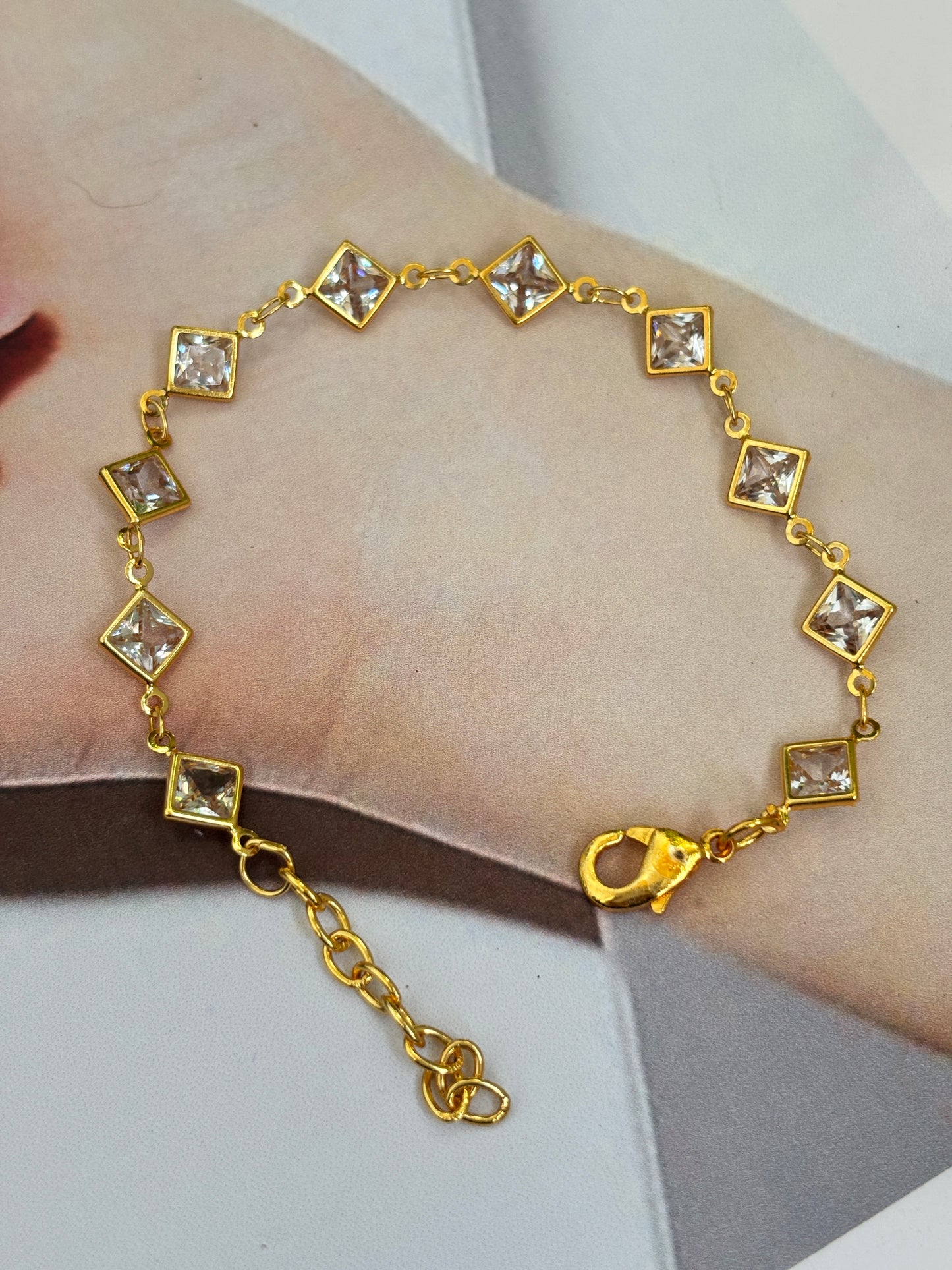 Combo Set of Iris A.D chain & Bracelate