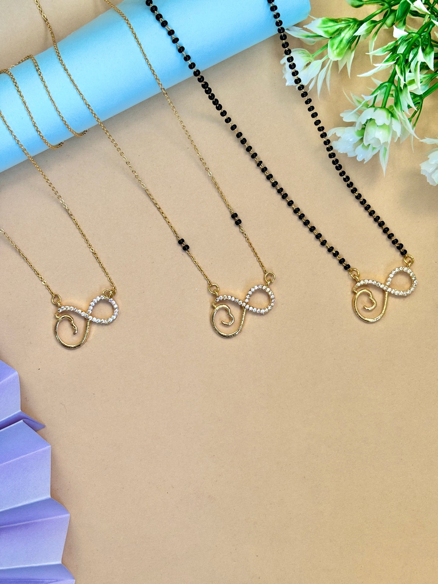 Modern infinity heart mg