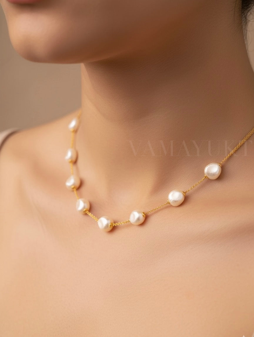 Western Crossover Pearl Chain