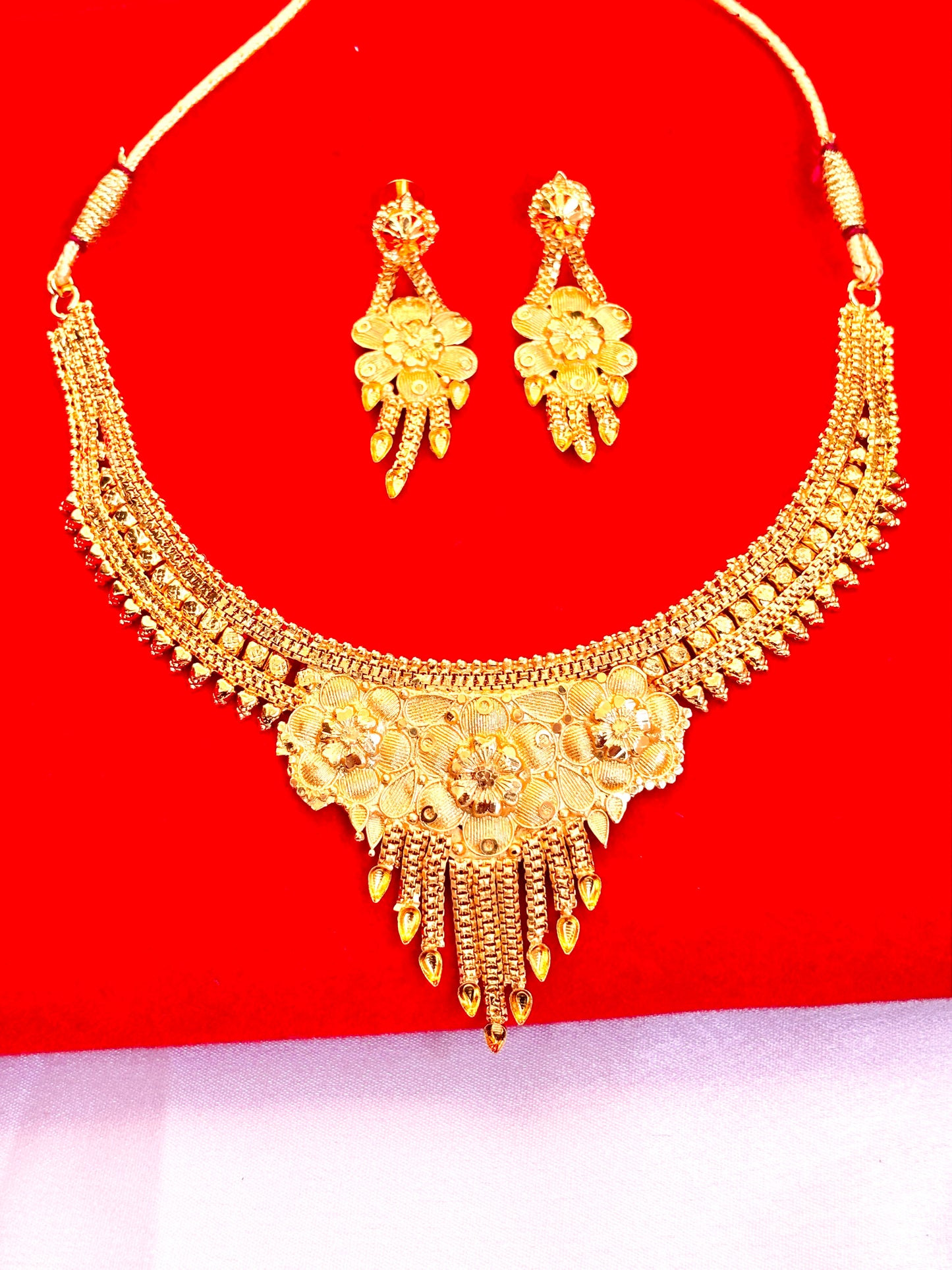 Arabi Gold Necklace