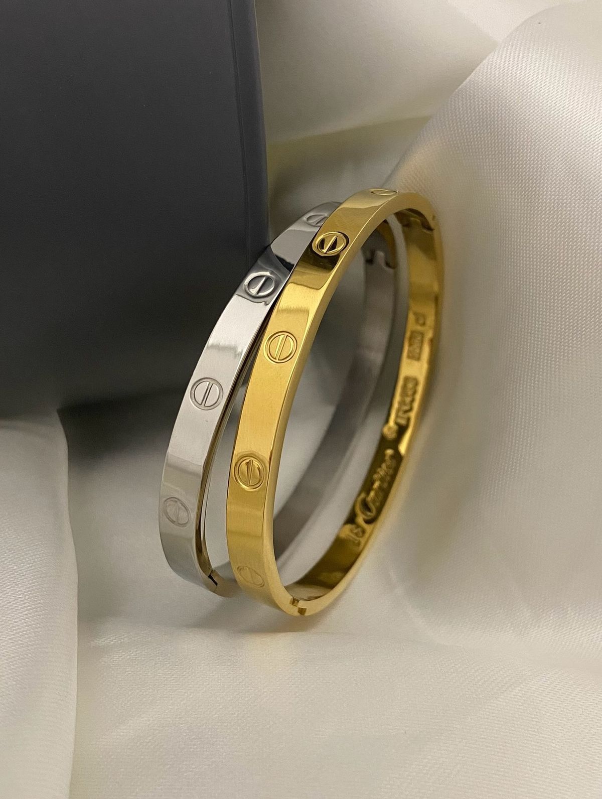 Cartier Bracelate gold