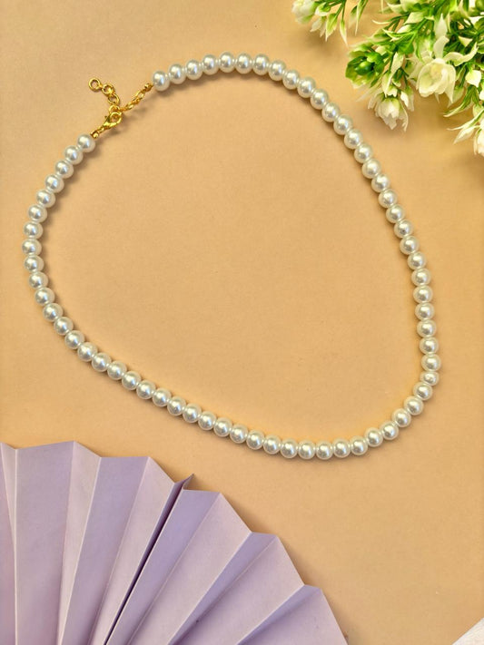 Celebrity inspired pearl necklace 1 layer