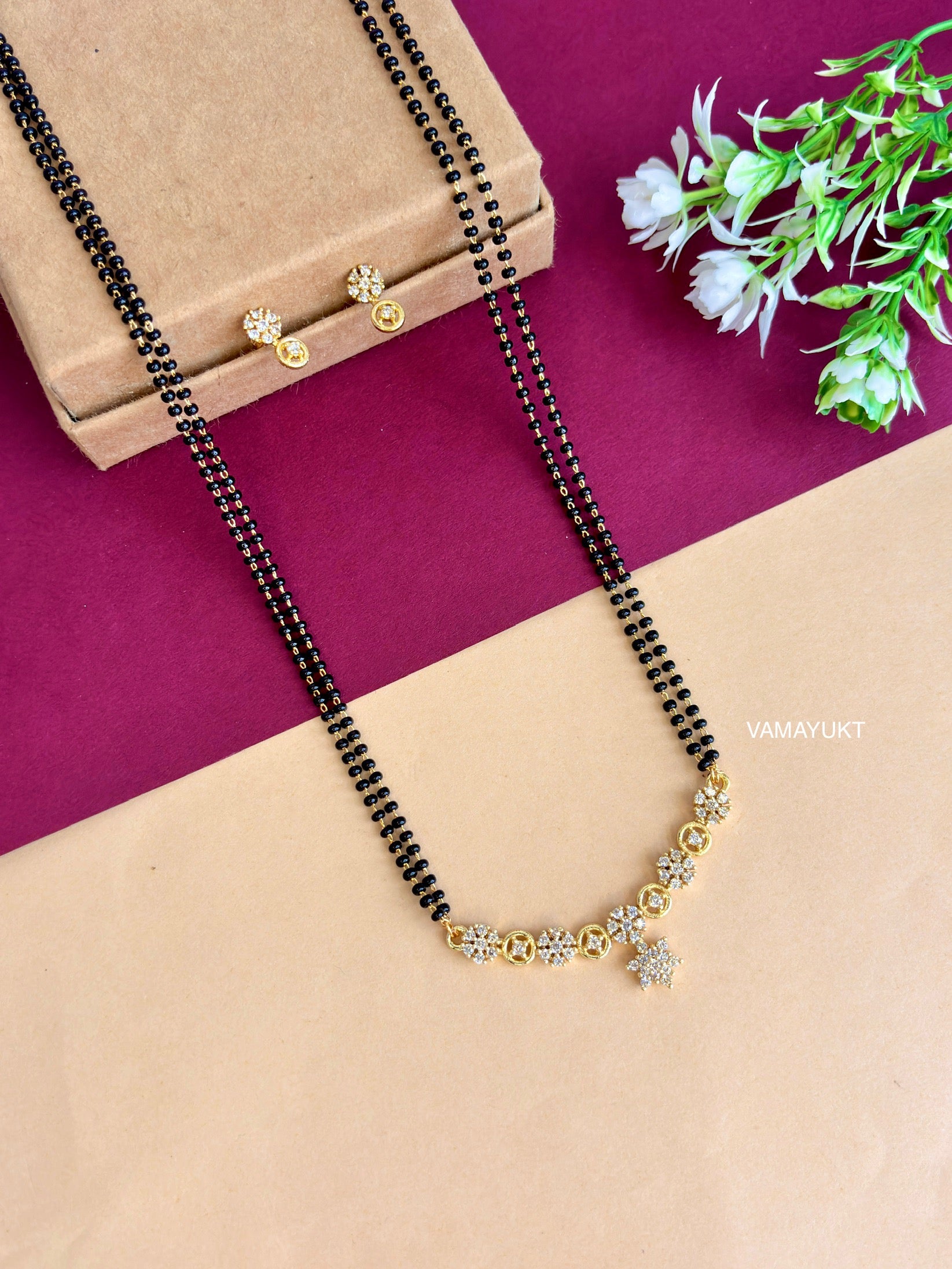 Meenakshi elegant mangalsutra with earring
