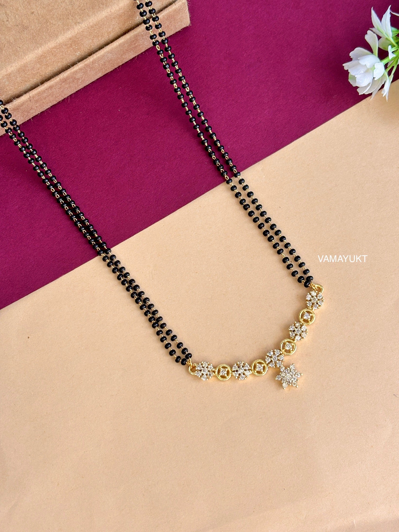 Meenakshi elegant mangalsutra with earring