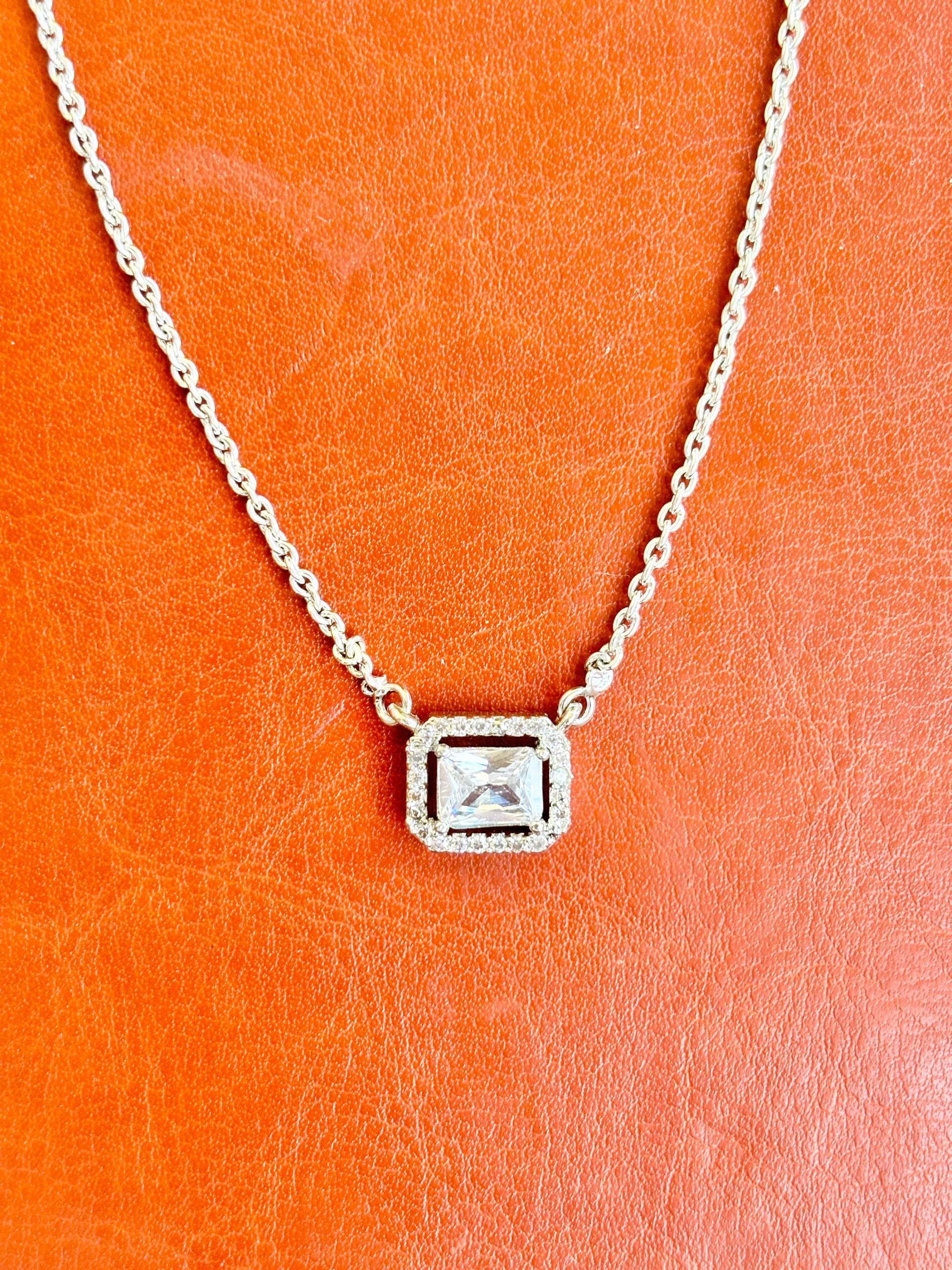 Solitaire Square Pendant silver Plating