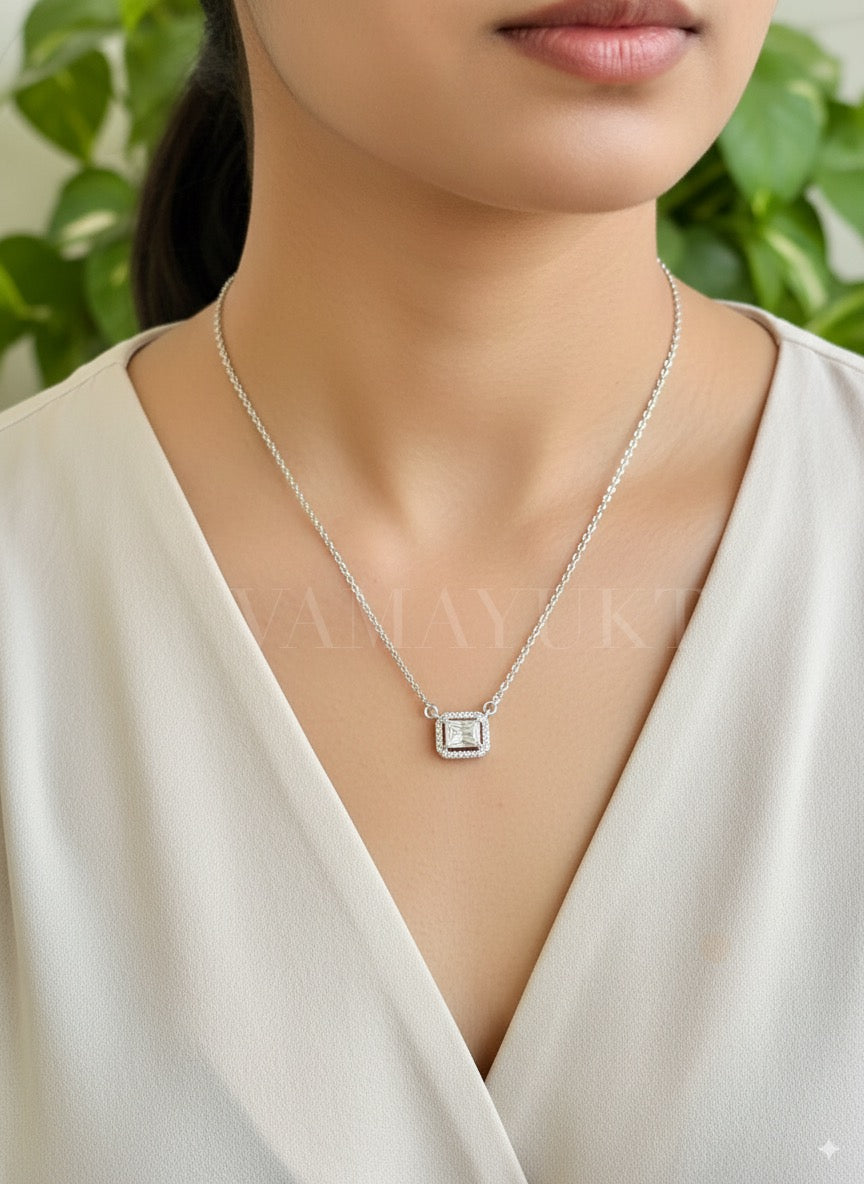 Solitaire Square Pendant silver Plating