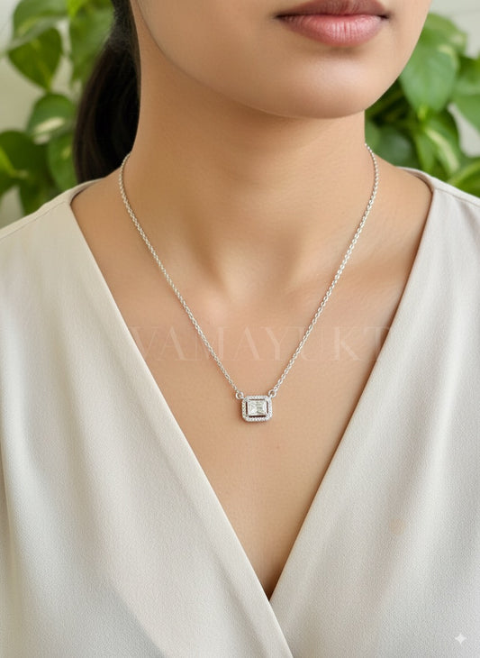 Solitaire Square Pendant silver Plating