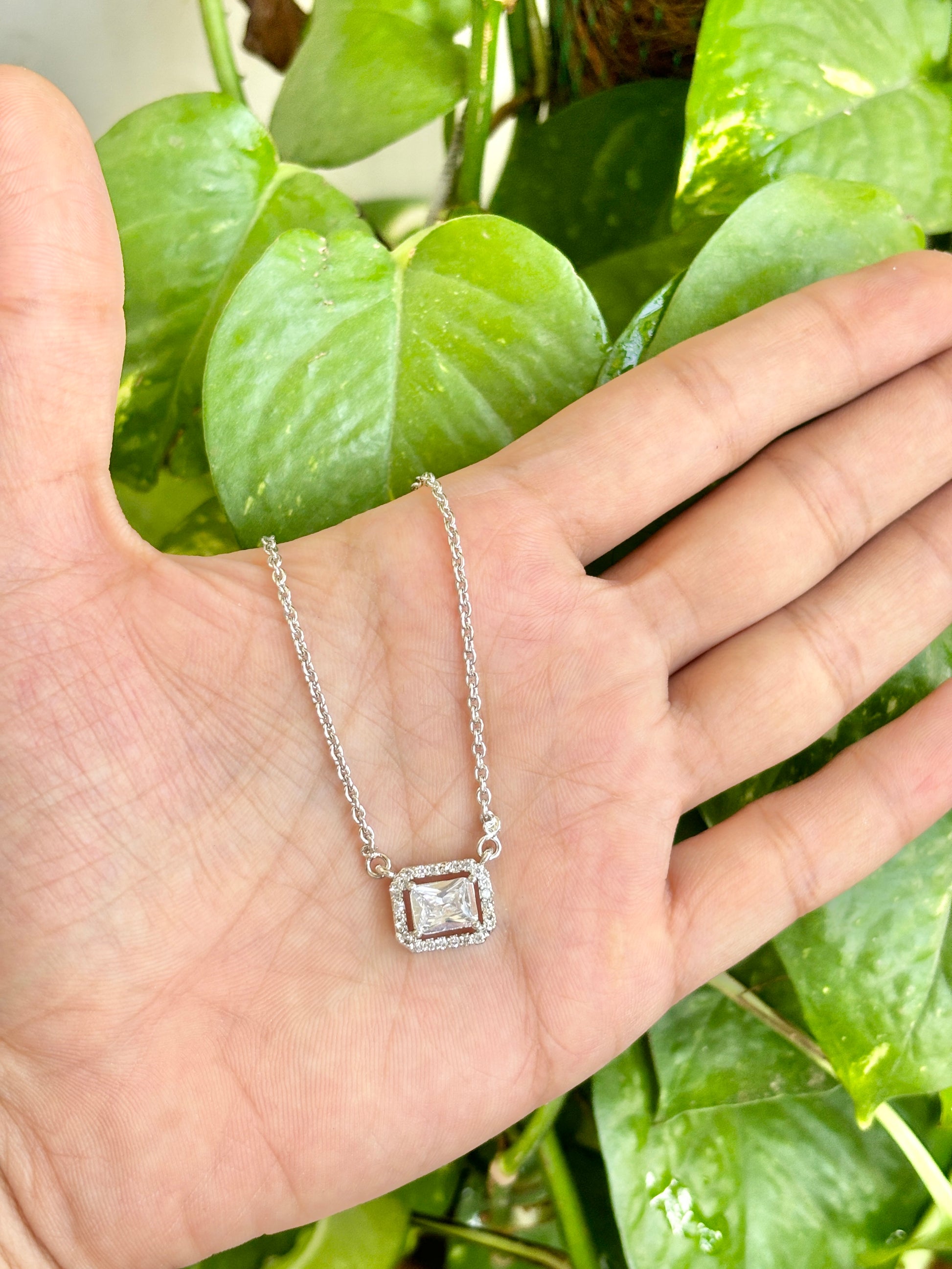 Solitaire Square Pendant silver Plating