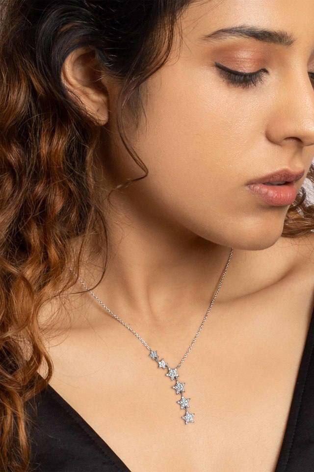 Hanging Star Pattern Chain Pendant