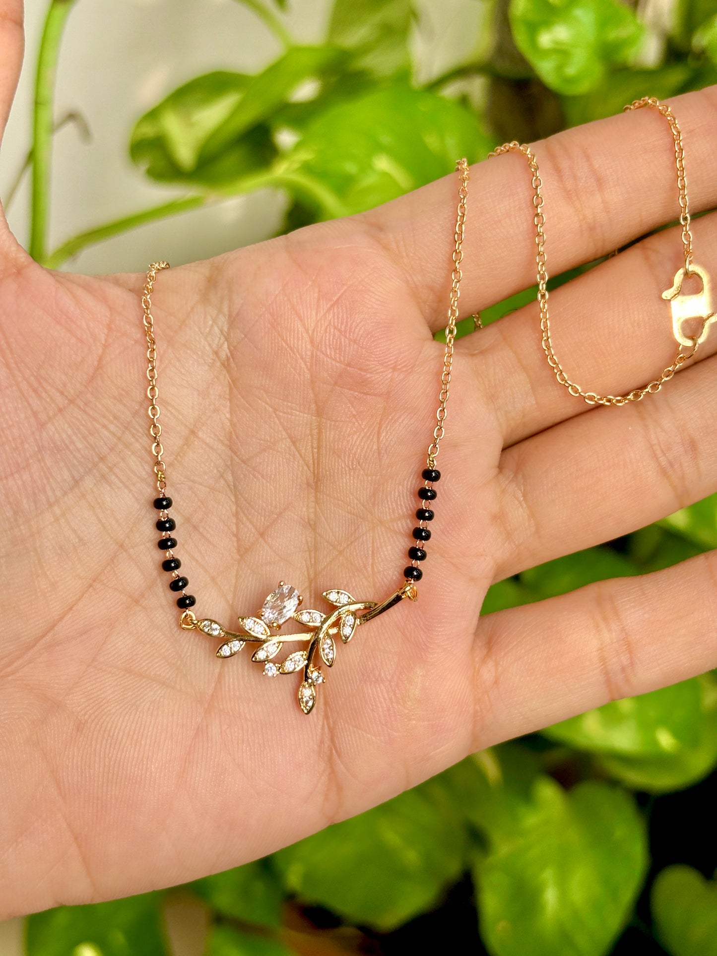 Hazelleaf modern mangalsutra