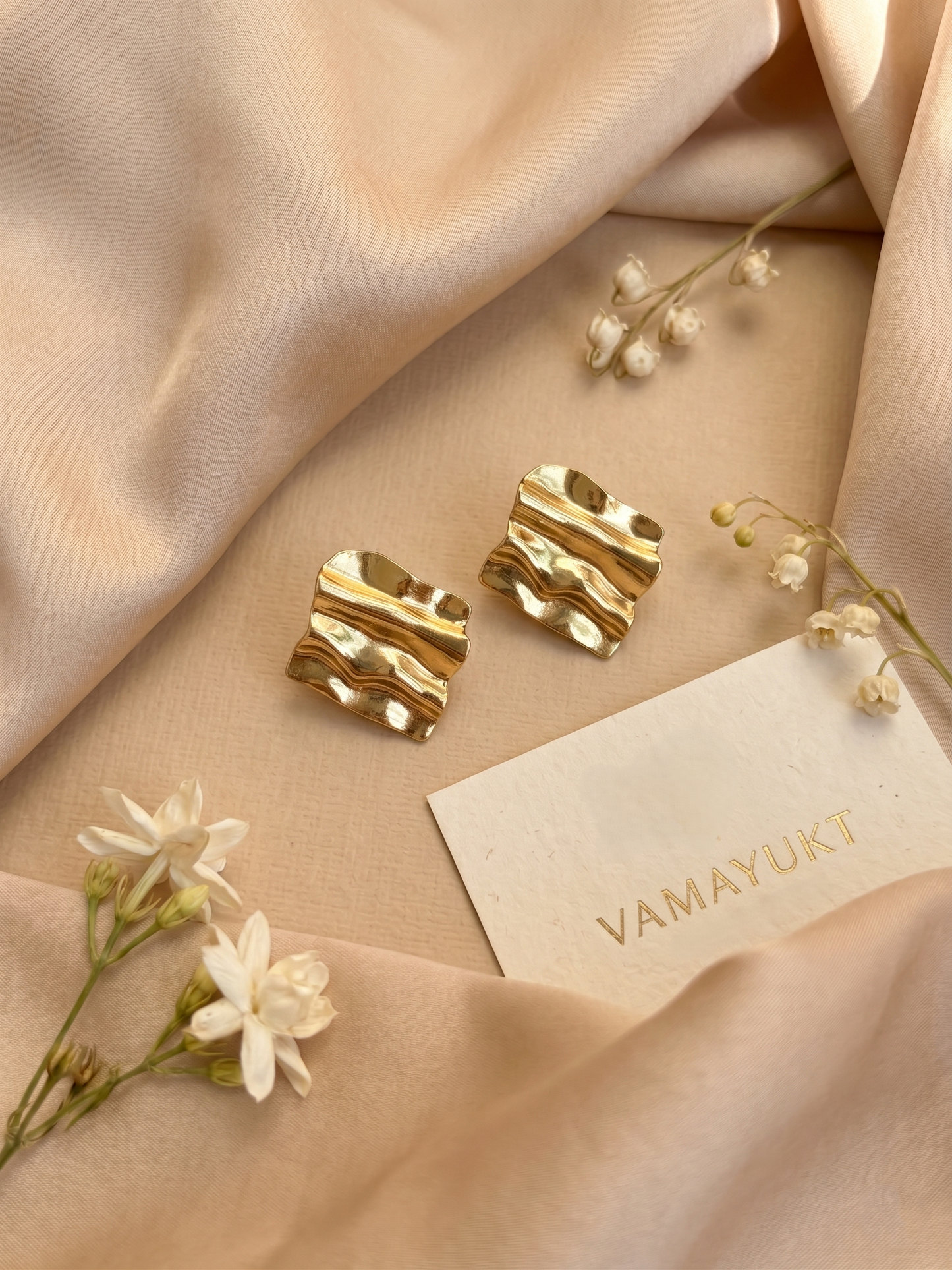 Melted gold square earring