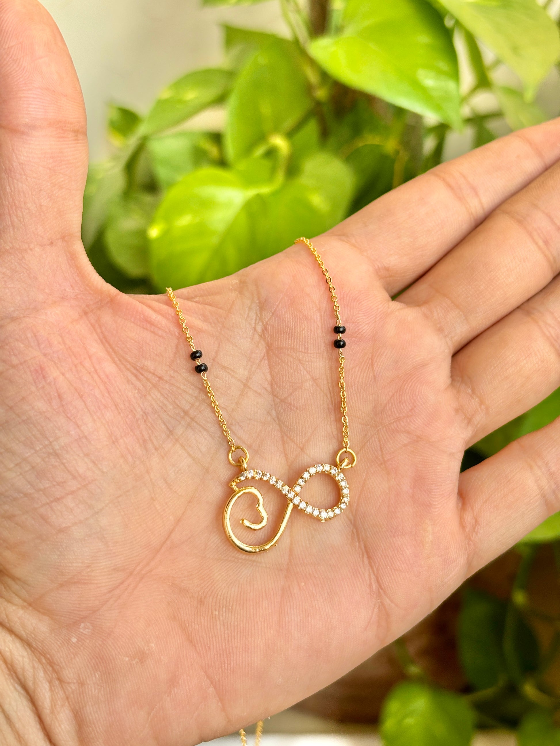 Modern  infinity heart  mg