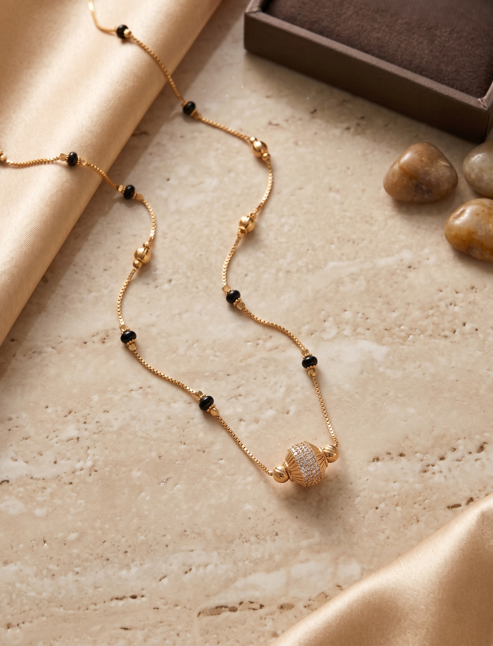 Ora 4 bead modern mangalsutra