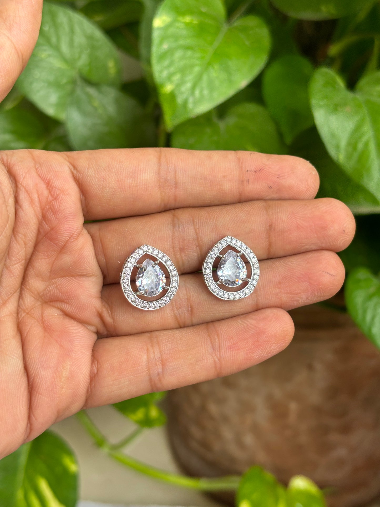 Pear white diamond studd