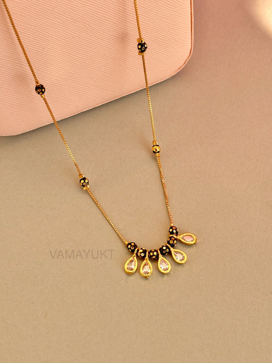 sana modern chain mangalsutra