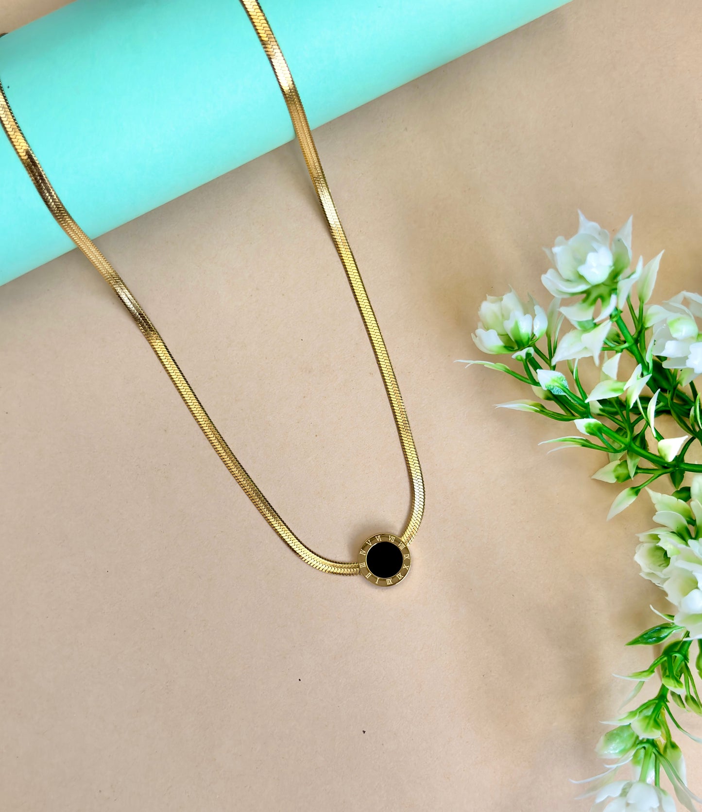 Roman Snake chain Necklace