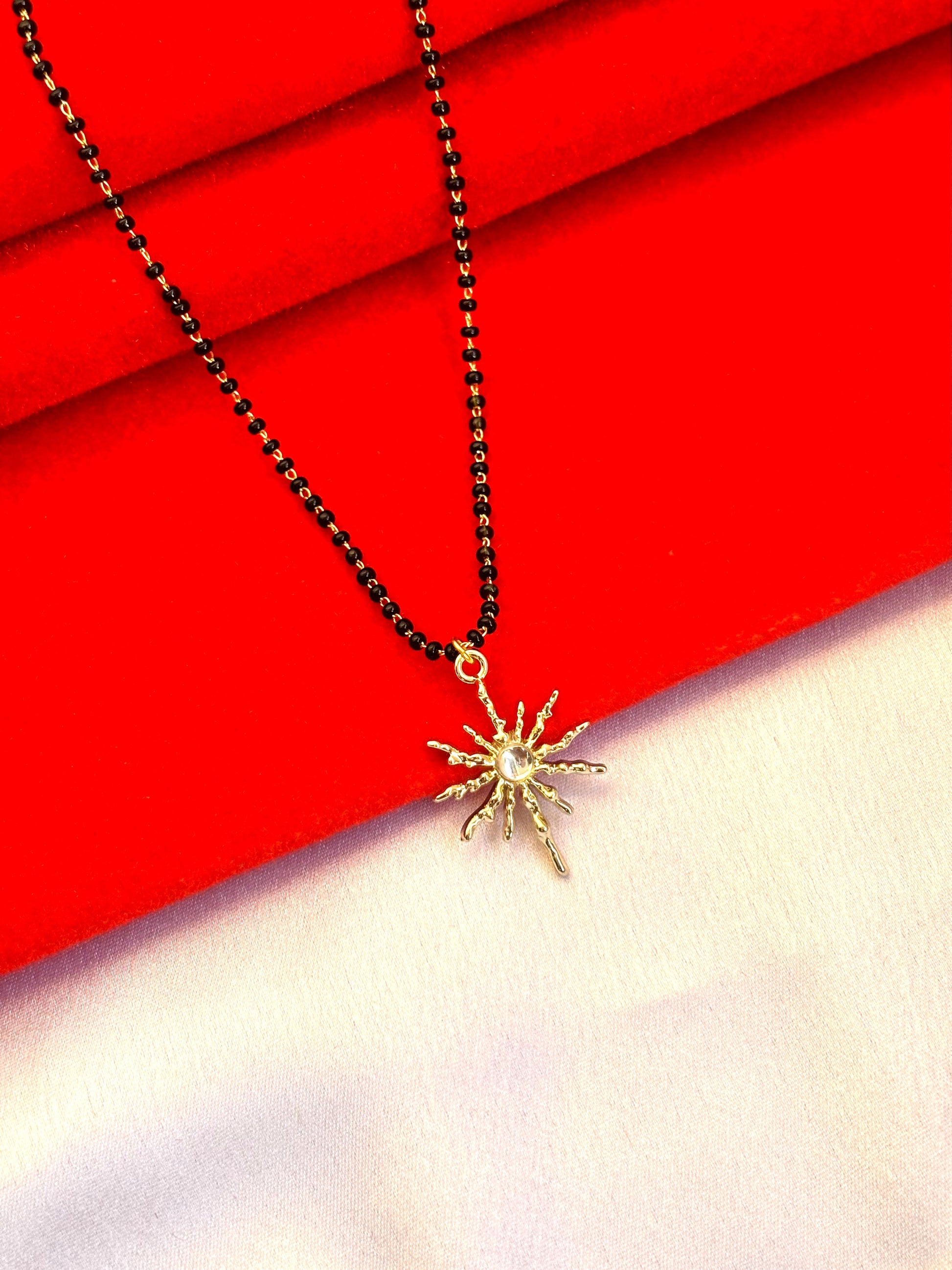 Sun M1 minimal motherpearl mangalsutra