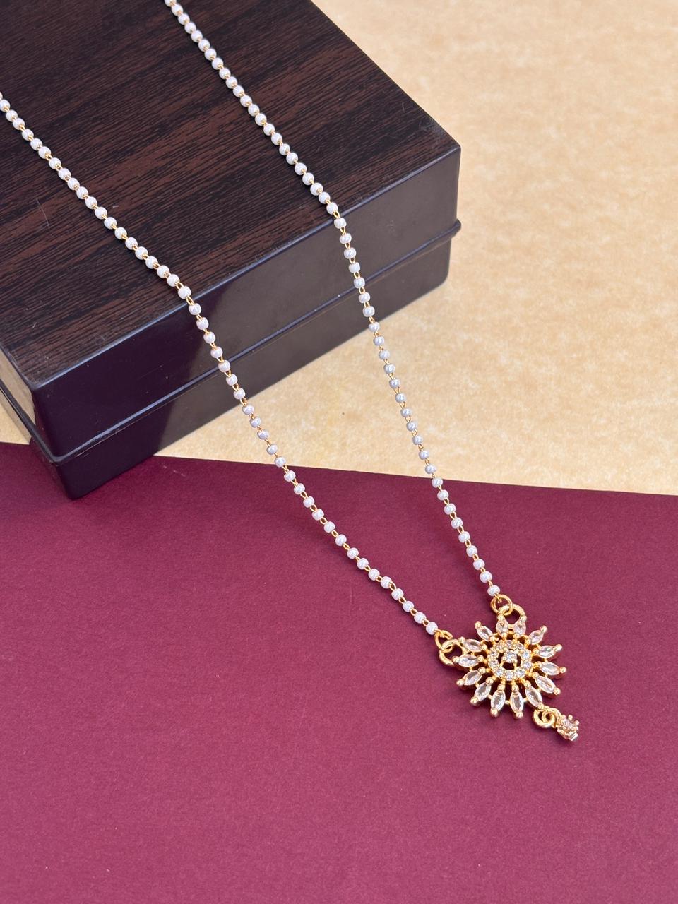 Tisha pearl necklace