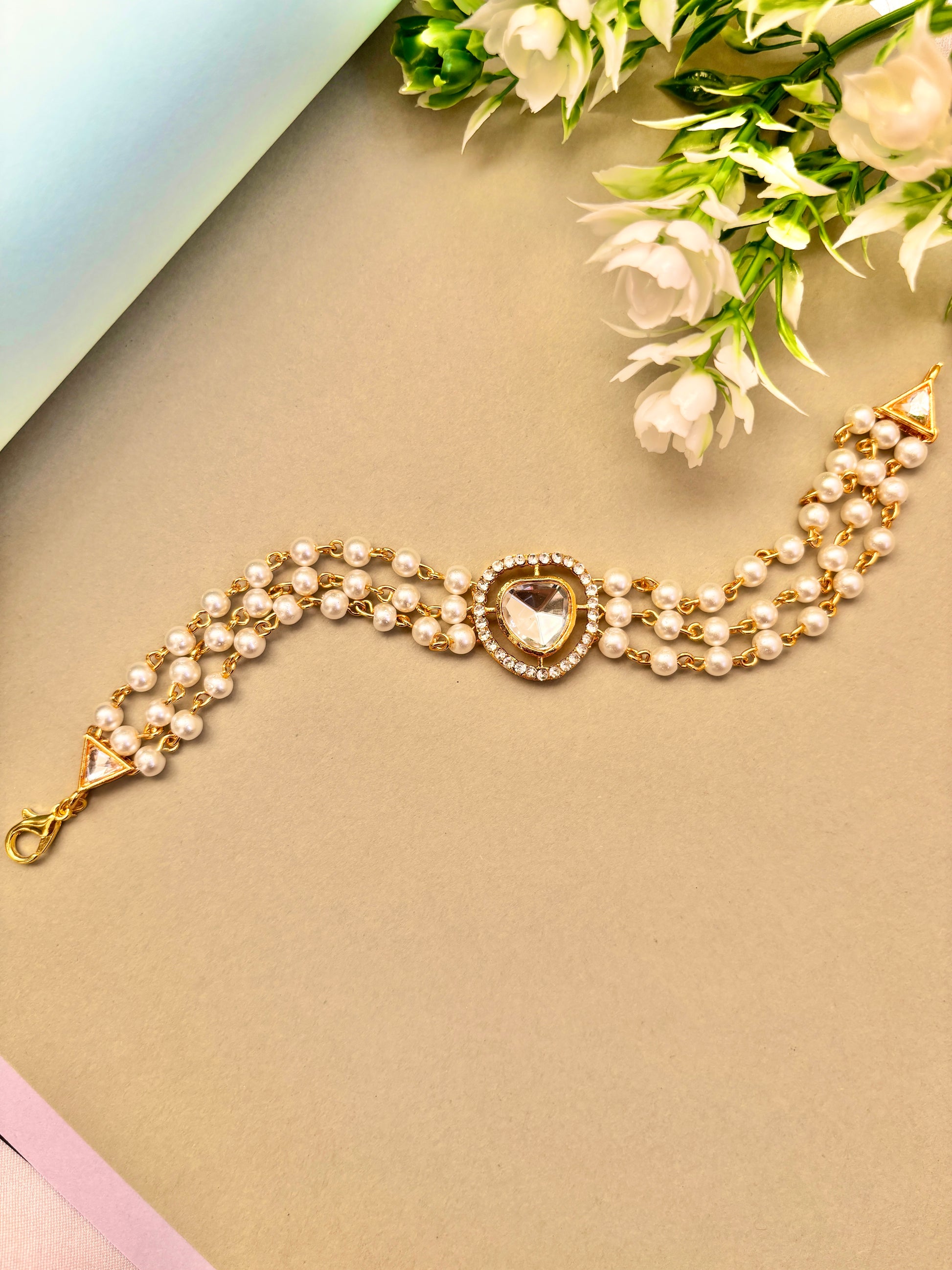 Victoria Pearl Bracelate