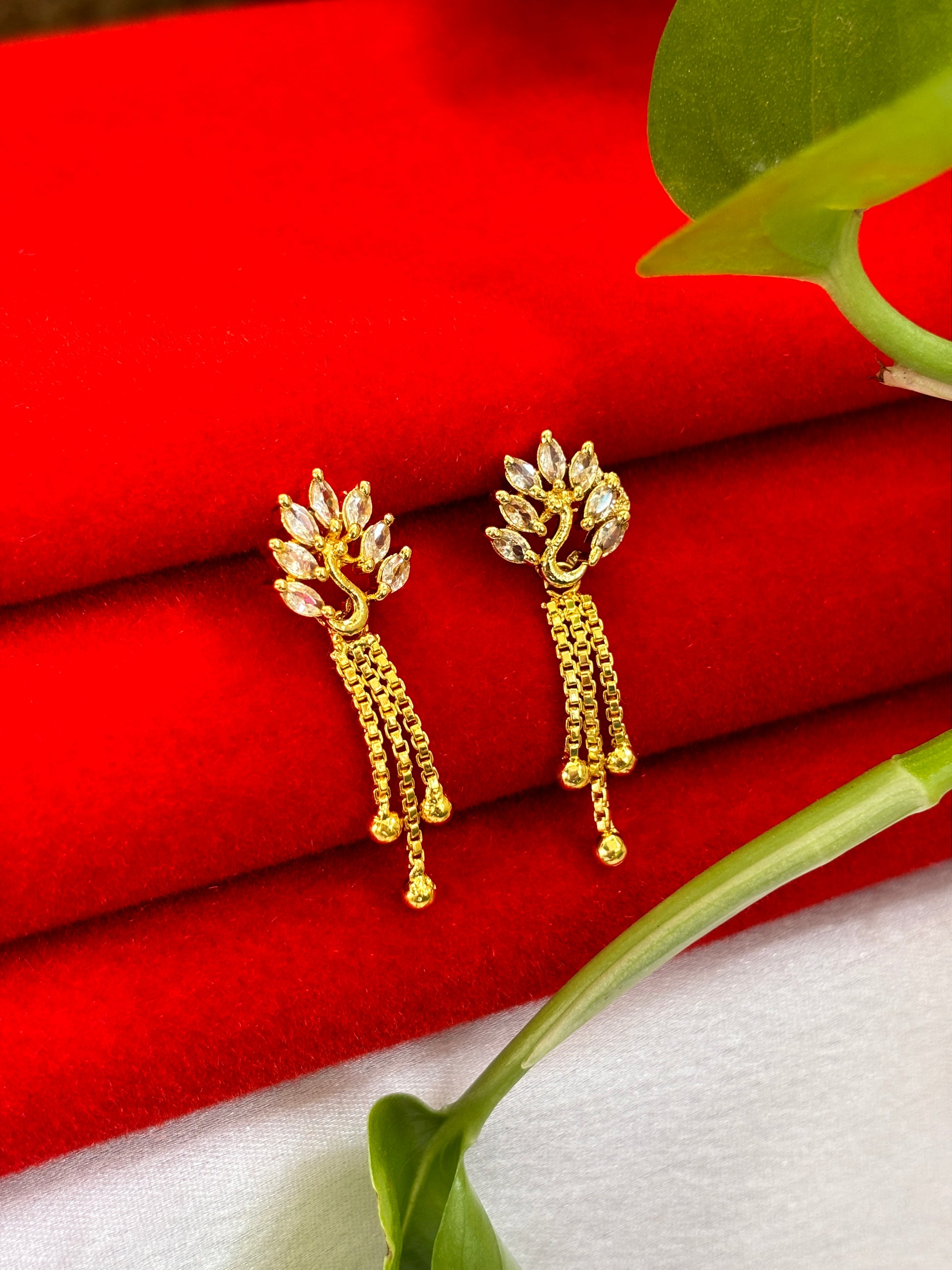 flaunty peacock earirng