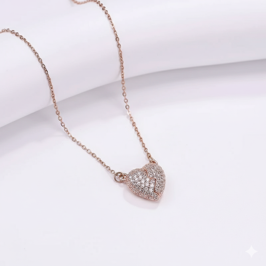 Megnet love necklace
