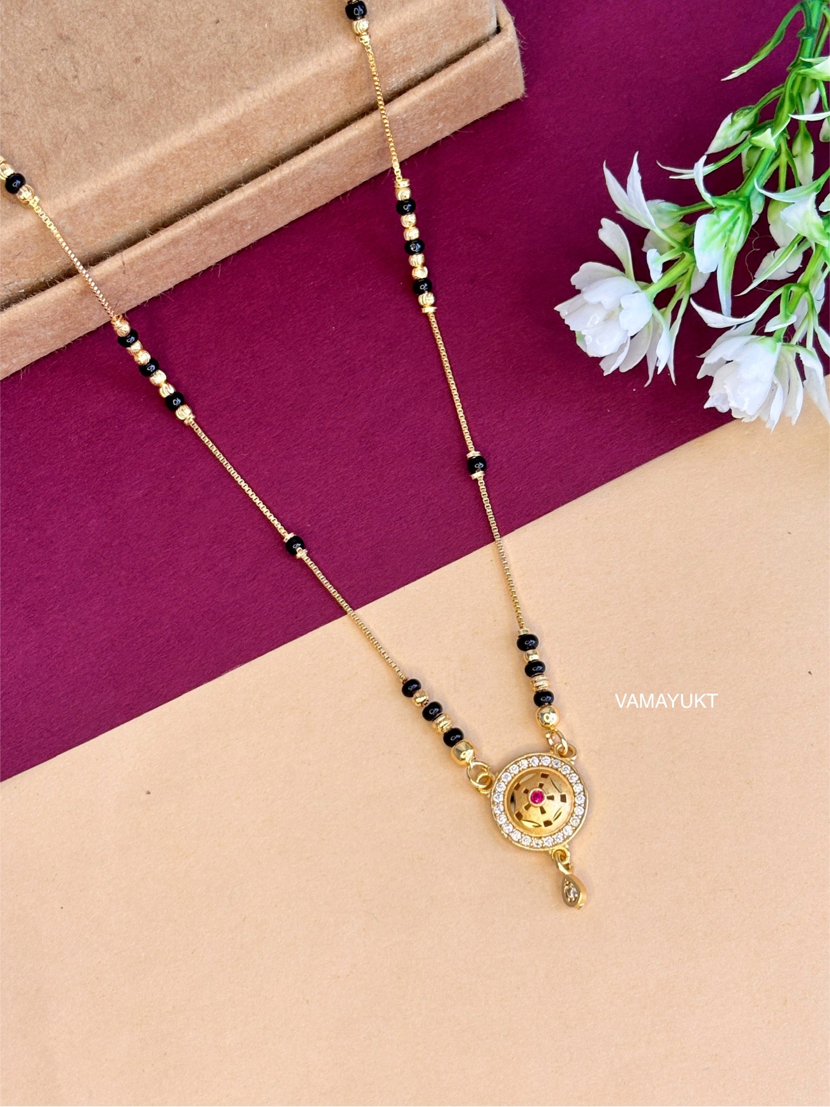 Nithya gold inspired mg 18 inch