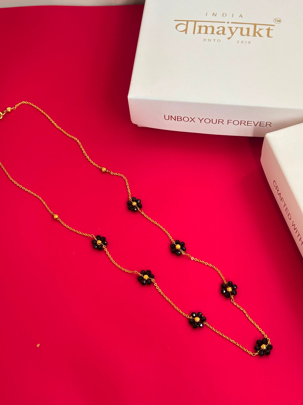 Black daisy flower mangalsutra